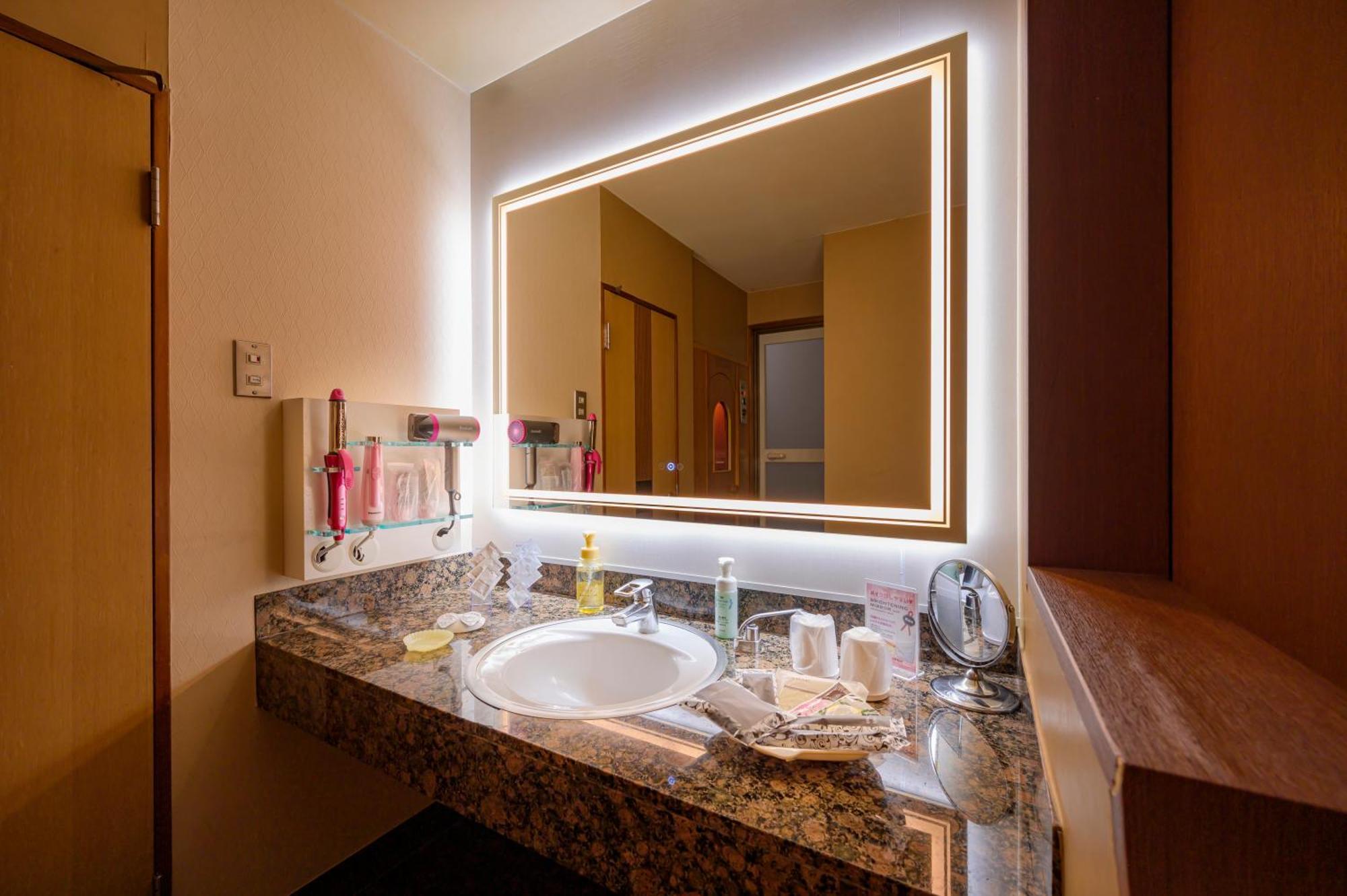 Hotel Mobilia (Adults Only) Tsurugashima Ngoại thất bức ảnh